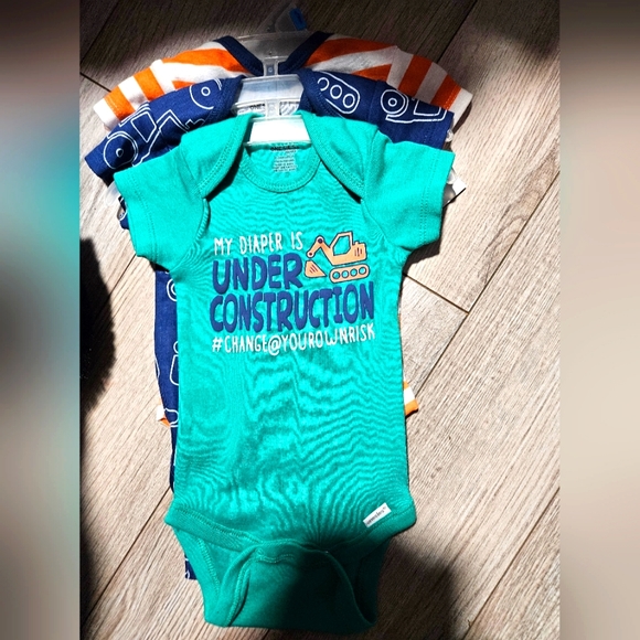 0-3 boys onsie - Picture 1 of 3